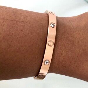 Rose Gold 4 Zirconia Screw Bracelet Classic Model